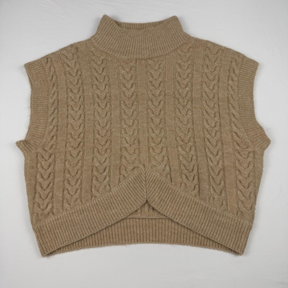 Crescent Cable Knit Sweater Vest Tan Turtleneck Oversized Size Small EUC